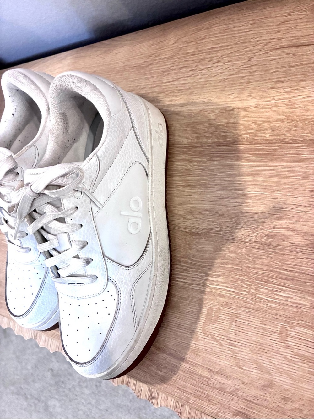 ALO Recovery Mode Women's in natural white sneakers